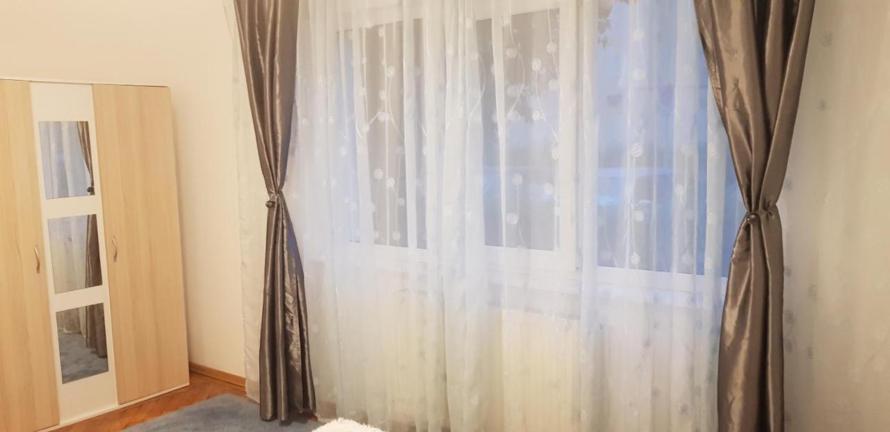 Petuniei Apartment Braszów Zewnętrze zdjęcie